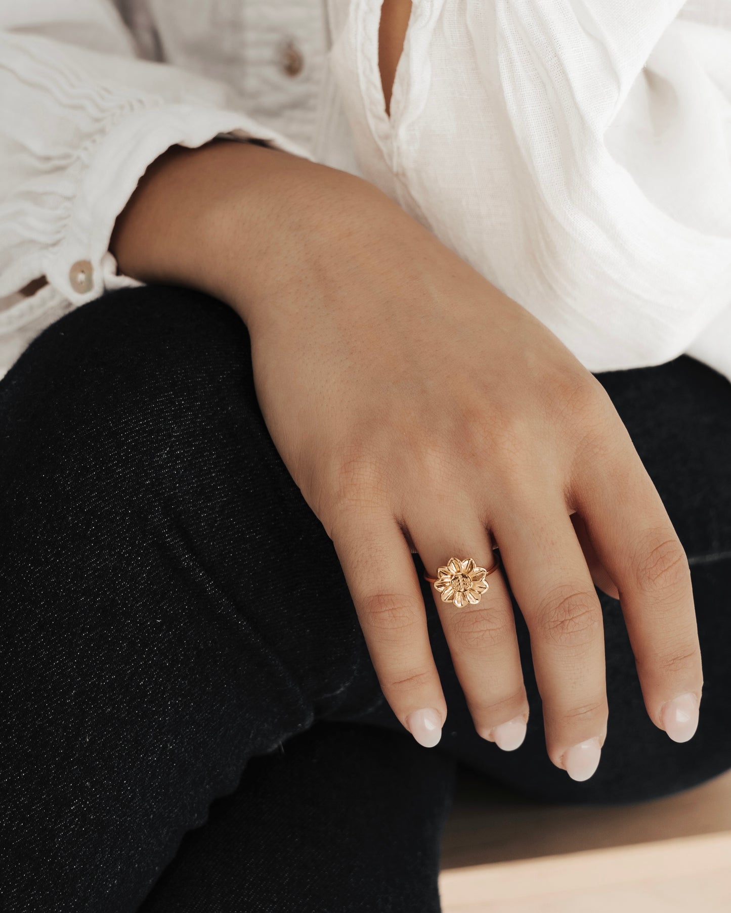 Nine-Petal Flower Ring