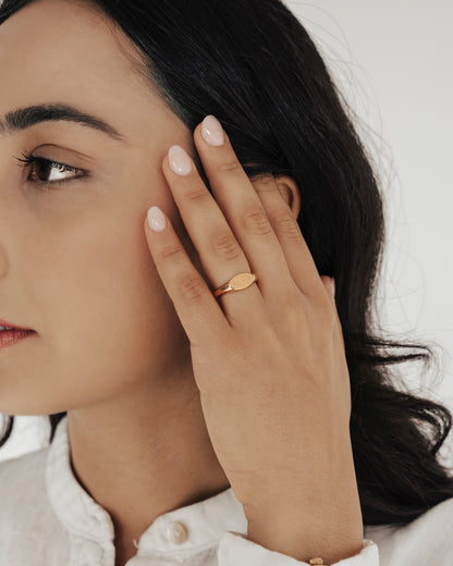 Women's Ringstone Signet Ring