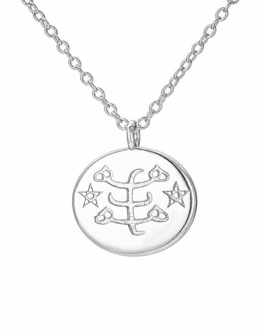 Ringstone Oval Badge Necklace